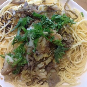 キャベツと塩昆布だけ！お手軽パスタ